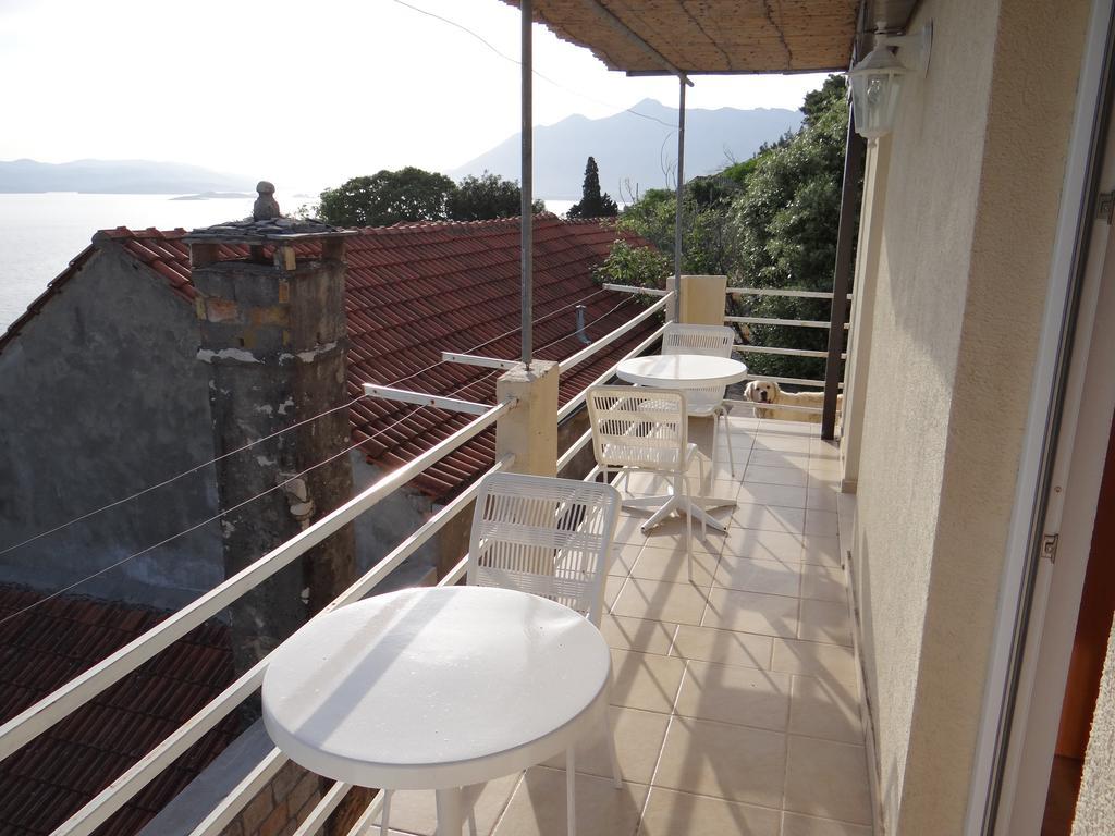 Holiday Home Milan Borje Orebic Ruang foto